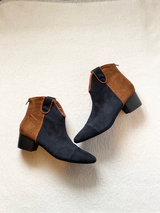 Vanessa Wu Shoes - Anthropologie Vanessa Wu Two-Tone Suede Pointed Toe Ankle Boots Size 39